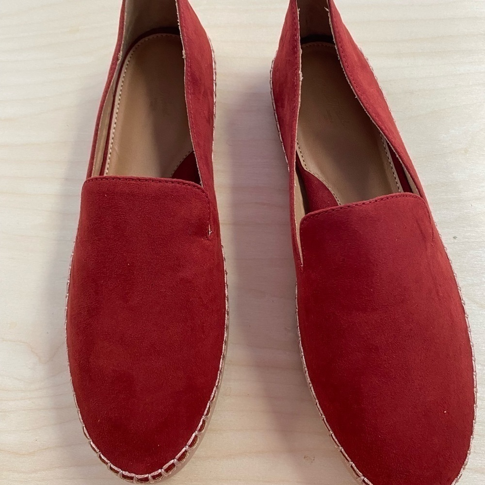 Universal Threads Women’s Loafers size 11 (CQ)